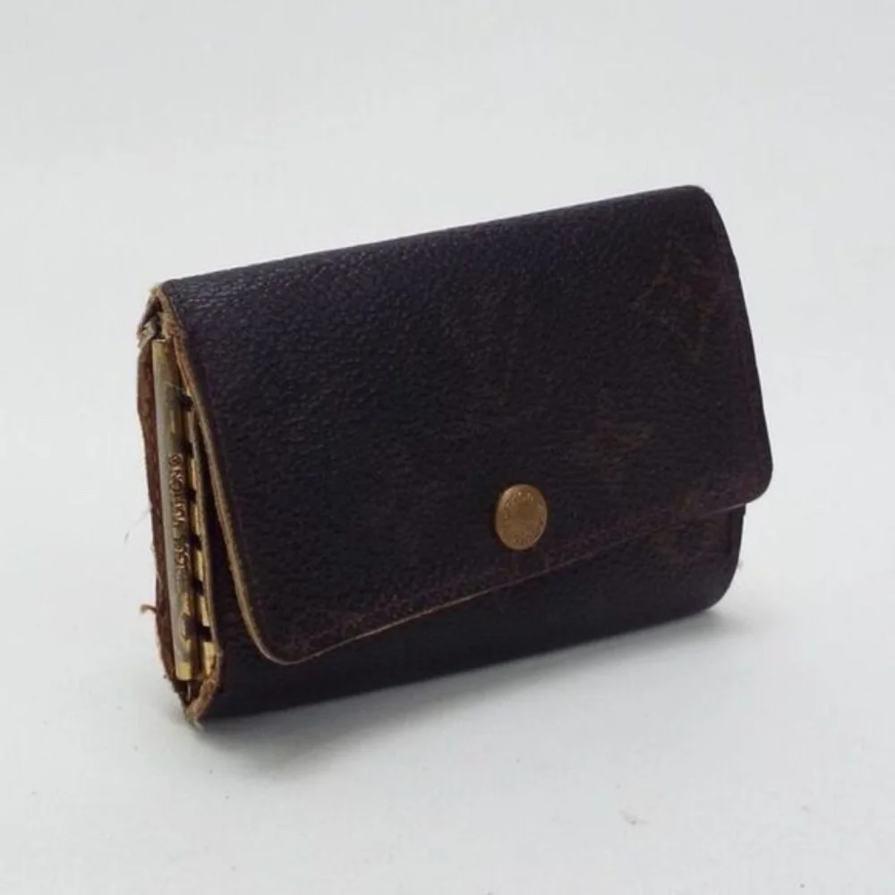 Louis Vuitton Monogram Key Holder/Wallet #399💥PRICE DROP💥